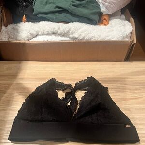 VS - Pink - Black Lace Bralette